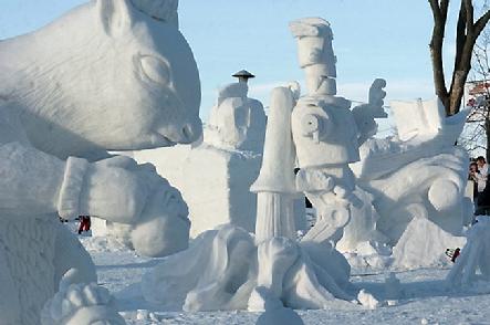 AMAZING SNOW SCULPTURES