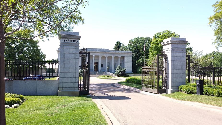 Lakewood Cemetery