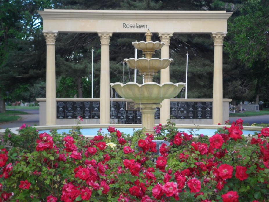 Entrance to Roselawn Cemetery